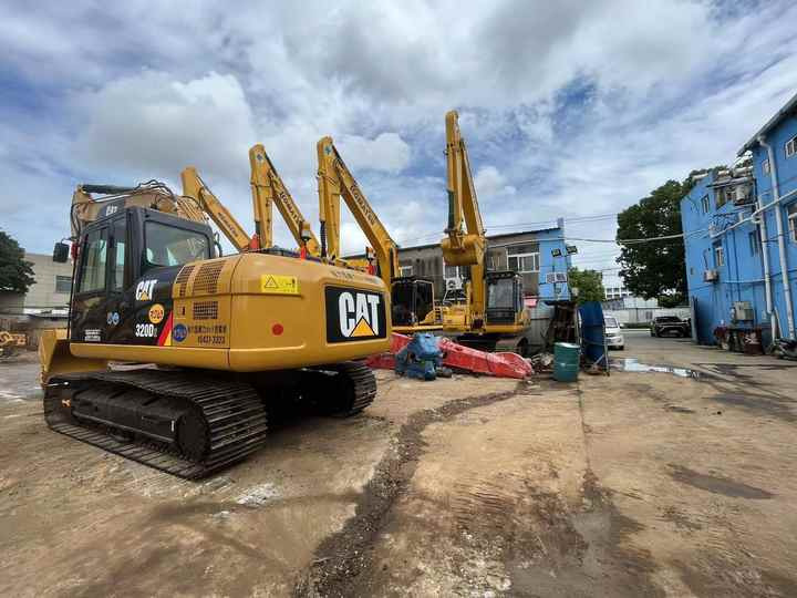 Used CAT 320 320B 320C Caterpillar Excavator with bucket Second hand - Bagger: das Bild 4 Used CAT 320 320B 320C Caterpillar Excavator with bucket Second hand - Bagger: das Bild 4