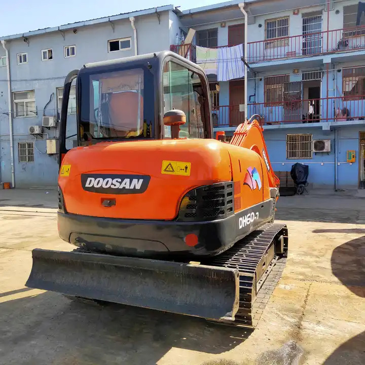 Used Doosan Machinery for Sale Mini excavator DH55-V DH60-7 for sale Fast Delivery Competitive Price Digger Hydraulic Excavator - Kettenbagger: das Bild 4 Used Doosan Machinery for Sale Mini excavator DH55-V DH60-7 for sale Fast Delivery Competitive Price Digger Hydraulic Excavator - Kettenbagger: das Bild 4