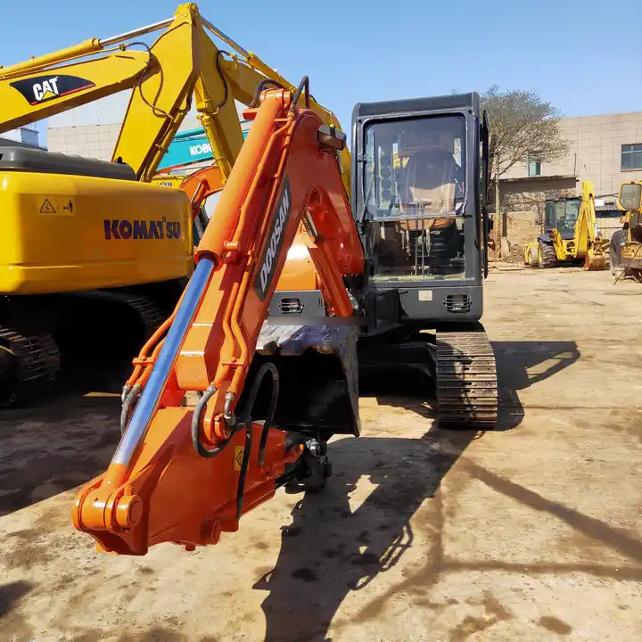 Used Doosan Machinery for Sale Mini excavator DH55-V DH60-7 for sale Fast Delivery Competitive Price Digger Hydraulic Excavator - Kettenbagger: das Bild 2 Used Doosan Machinery for Sale Mini excavator DH55-V DH60-7 for sale Fast Delivery Competitive Price Digger Hydraulic Excavator - Kettenbagger: das Bild 2