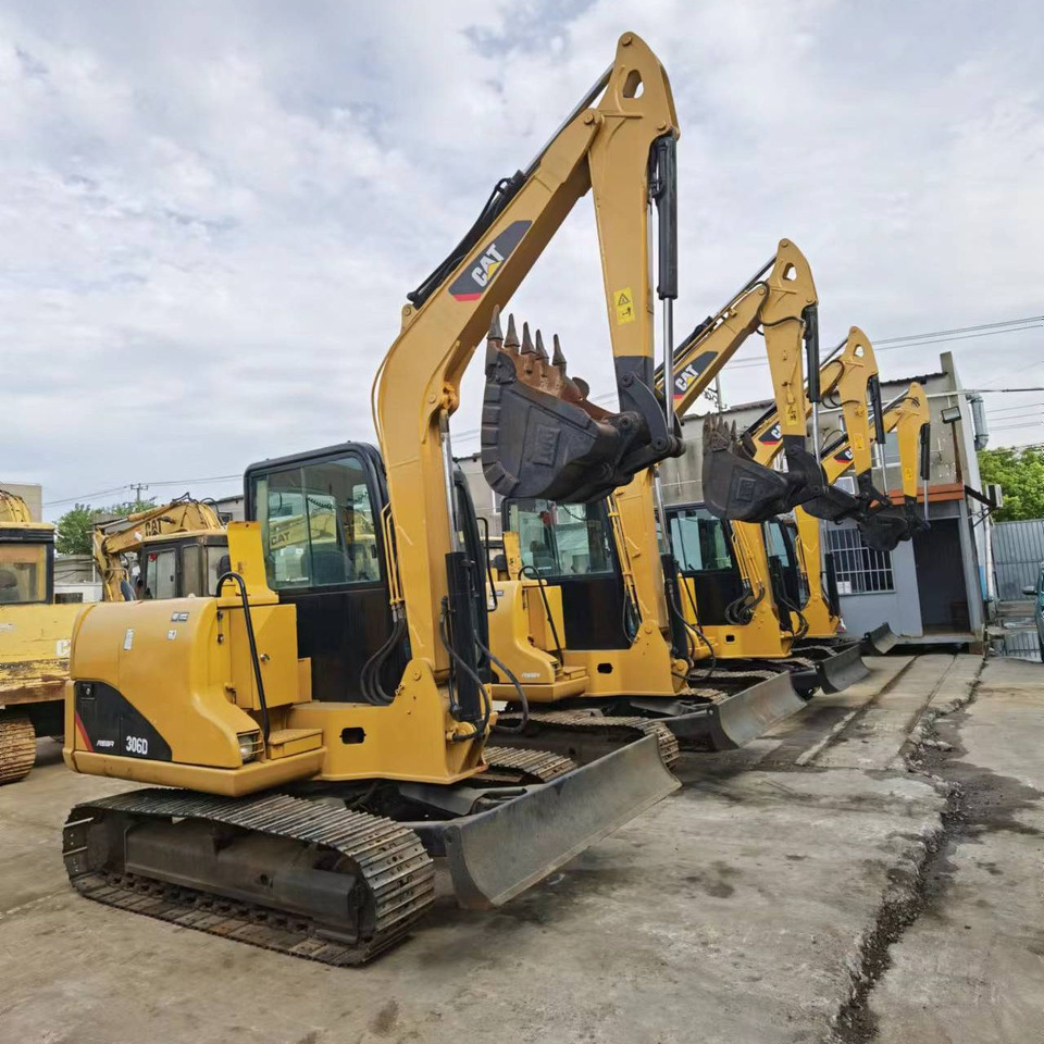 Used cat mini excavator 306D 302.5 6ton 2.5ton free shipping with mini excavator bucket - Kettenbagger: das Bild 2 Used cat mini excavator 306D 302.5 6ton 2.5ton free shipping with mini excavator bucket - Kettenbagger: das Bild 2