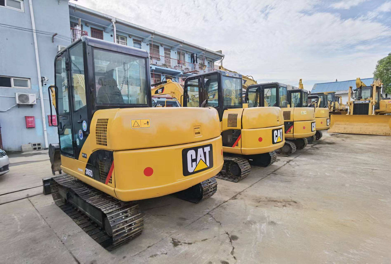 Used cat mini excavator 306D 302.5 6ton 2.5ton free shipping with mini excavator bucket - Kettenbagger: das Bild 4 Used cat mini excavator 306D 302.5 6ton 2.5ton free shipping with mini excavator bucket - Kettenbagger: das Bild 4