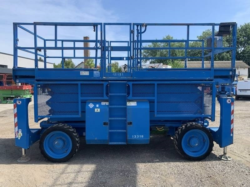 Genie GS4390 - 15,11m, diesel, 4x4 - Scherenbühne: das Bild 3 Genie GS4390 - 15,11m, diesel, 4x4 - Scherenbühne: das Bild 3