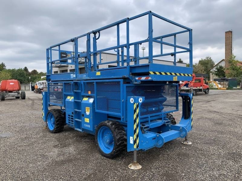 Genie GS4390 - 15,11m, diesel, 4x4 - Scherenbühne: das Bild 1 Genie GS4390 - 15,11m, diesel, 4x4 - Scherenbühne: das Bild 1