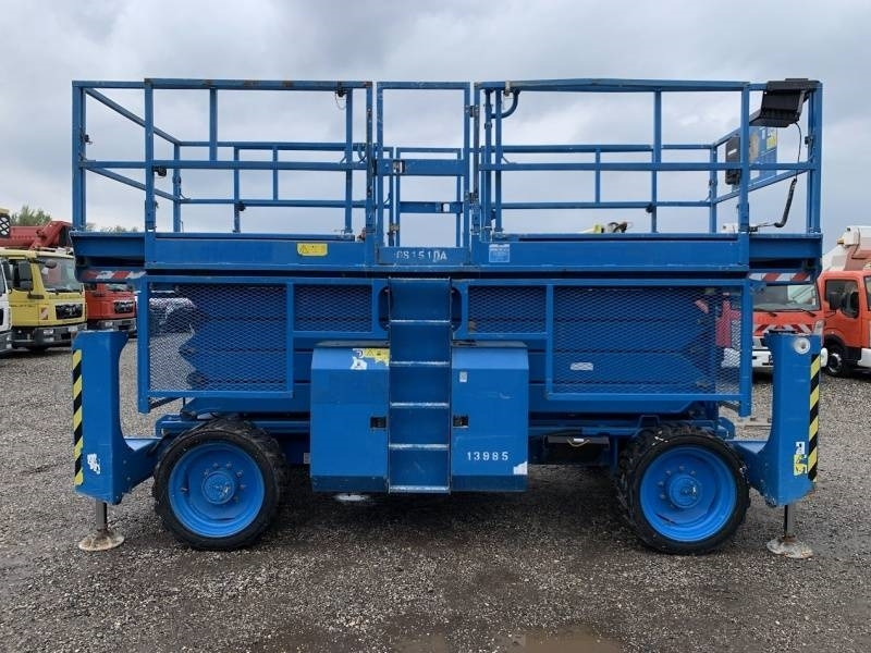 Genie GS4390 - 15,11m, diesel, 4x4 - Scherenbühne: das Bild 5 Genie GS4390 - 15,11m, diesel, 4x4 - Scherenbühne: das Bild 5