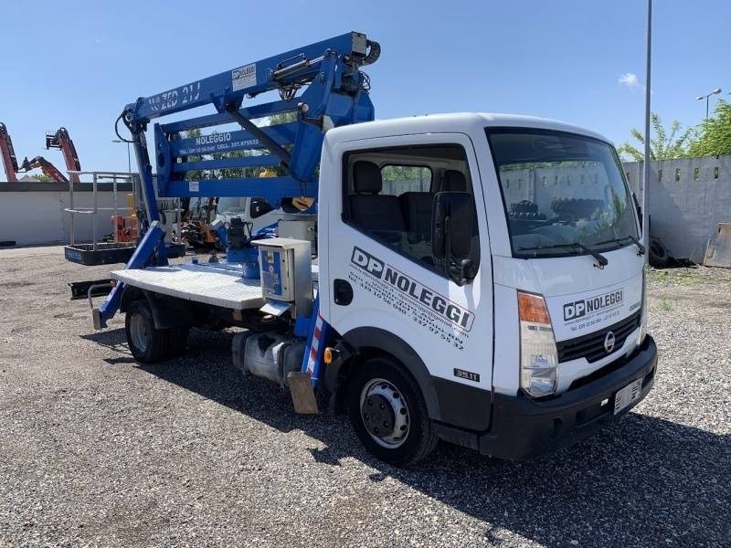 Nissan Cabstar CTE ZED 21 J - 21 m - 200 kg - LKW mit Arbeitsbühne: das Bild 1 Nissan Cabstar CTE ZED 21 J - 21 m - 200 kg - LKW mit Arbeitsbühne: das Bild 1