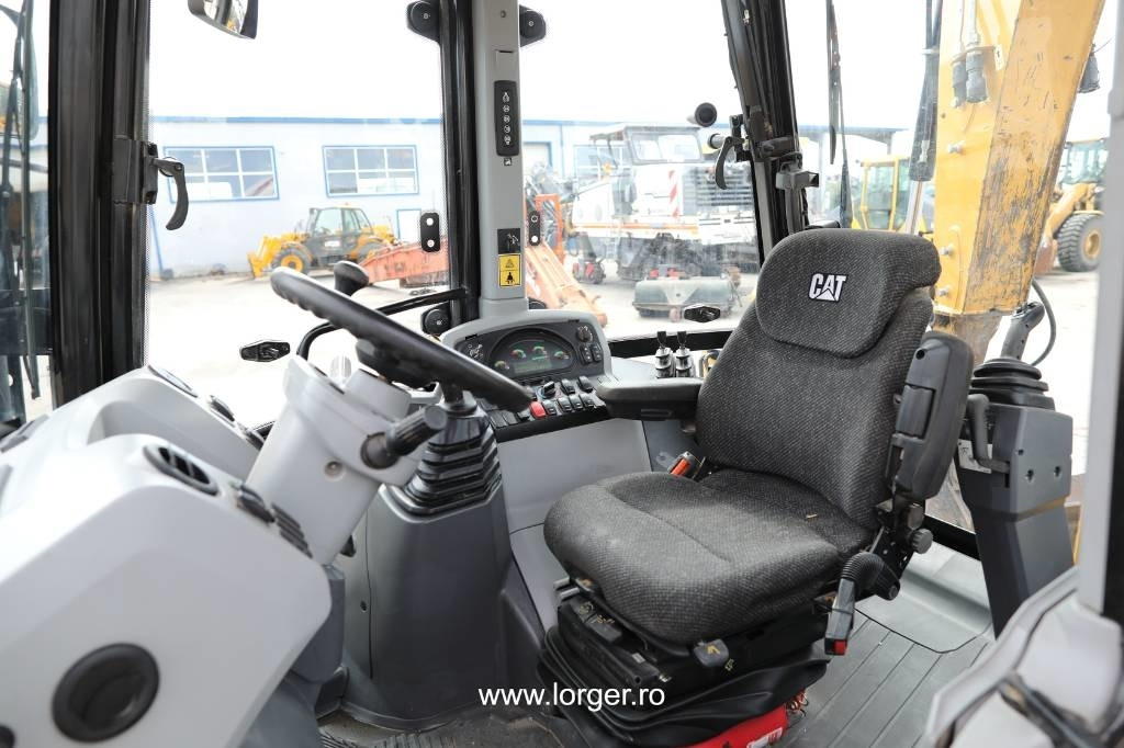 Baggerlader CAT 432 F2: das Bild 16