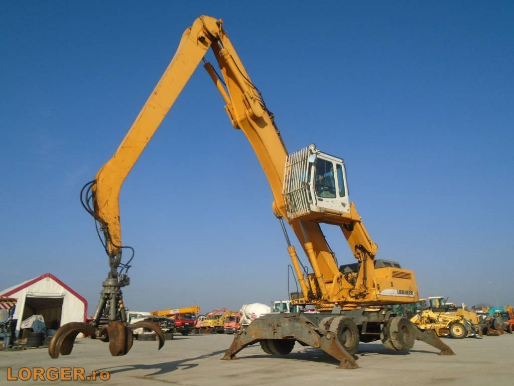 Liebherr A 934 B - Umschlagbagger: das Bild 1 Liebherr A 934 B - Umschlagbagger: das Bild 1