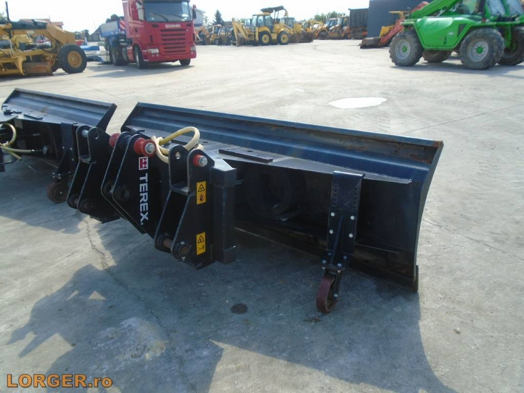 Terex 2640MM - Schneepflug: das Bild 1 Terex 2640MM - Schneepflug: das Bild 1