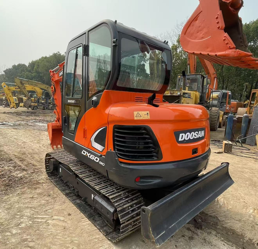 Doosan dx60-9 - Bagger: das Bild 2 Doosan dx60-9 - Bagger: das Bild 2