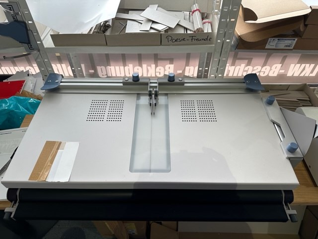 Fastbind Casematic H 32 PRO - Druckmaschine: das Bild 3 Fastbind Casematic H 32 PRO - Druckmaschine: das Bild 3