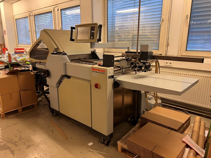 Horizon AFC-566 AKT | 22 Mio | 2010 - Falzmaschine: das Bild 2 Horizon AFC-566 AKT | 22 Mio | 2010 - Falzmaschine: das Bild 2