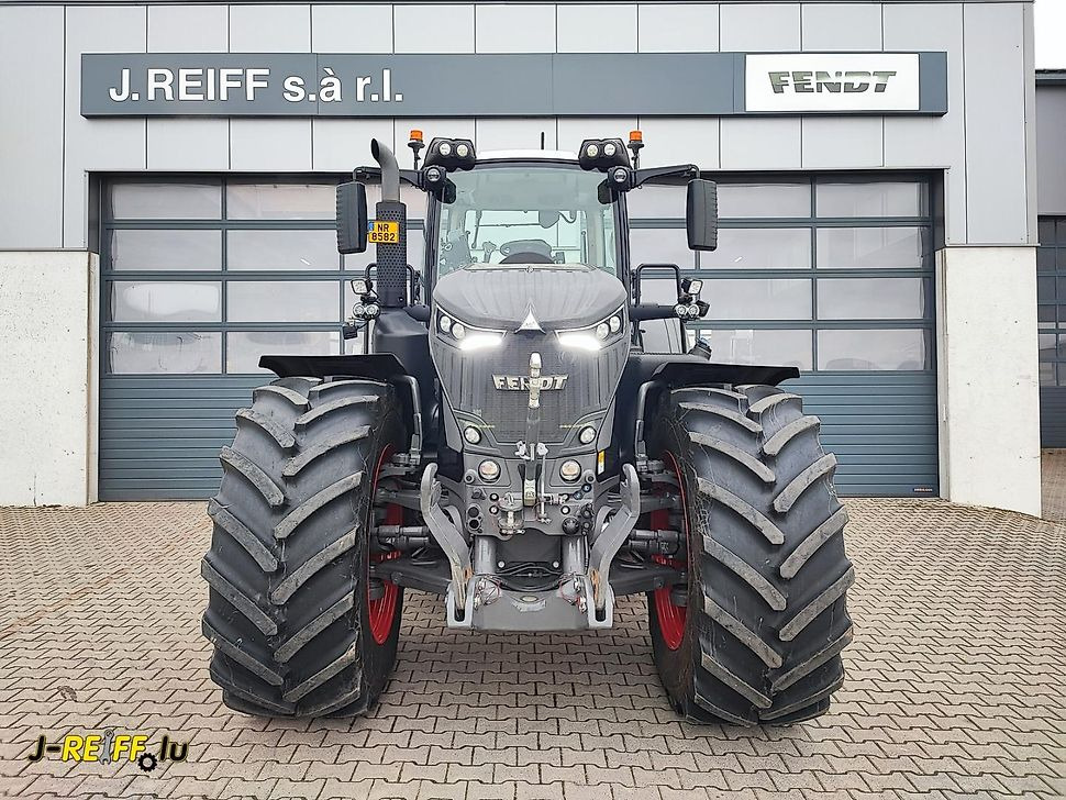 J.Reiff Sarl
Herr Stefan Neukirch - 77 Z.I in den - Traktor: das Bild 2 J.Reiff Sarl
Herr Stefan Neukirch - 77 Z.I in den - Traktor: das Bild 2