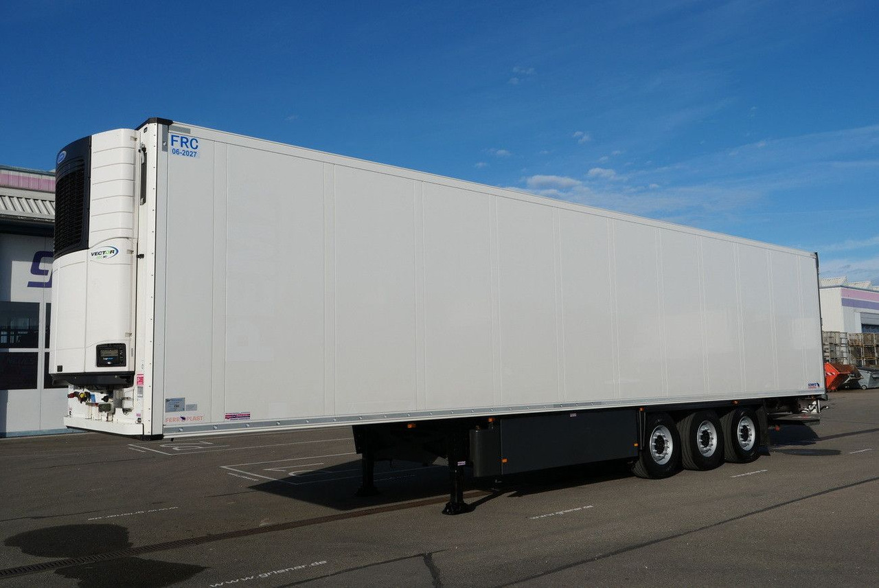 Schmitz Cargobull SKO 24/ BI TEMP CARRIER VEC 1950 MT /DS/LBW !!!! - Koffer Auflieger: das Bild 3 Schmitz Cargobull SKO 24/ BI TEMP CARRIER VEC 1950 MT /DS/LBW !!!! - Koffer Auflieger: das Bild 3