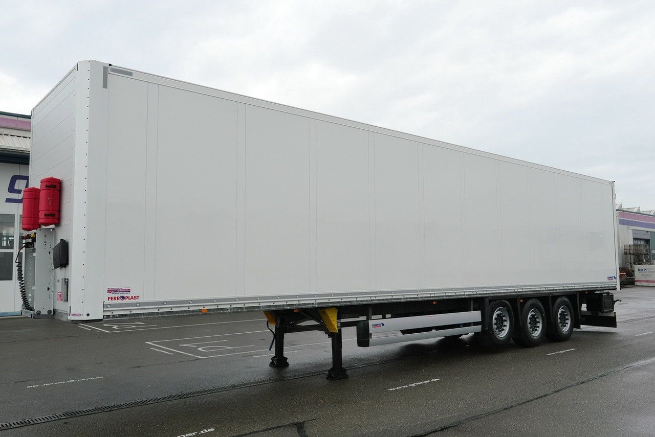Schmitz Cargobull SKO/SBO 24 ZURRLEISTE / ZURRINGE / LIFTACHSE - Koffer Auflieger: das Bild 3 Schmitz Cargobull SKO/SBO 24 ZURRLEISTE / ZURRINGE / LIFTACHSE - Koffer Auflieger: das Bild 3