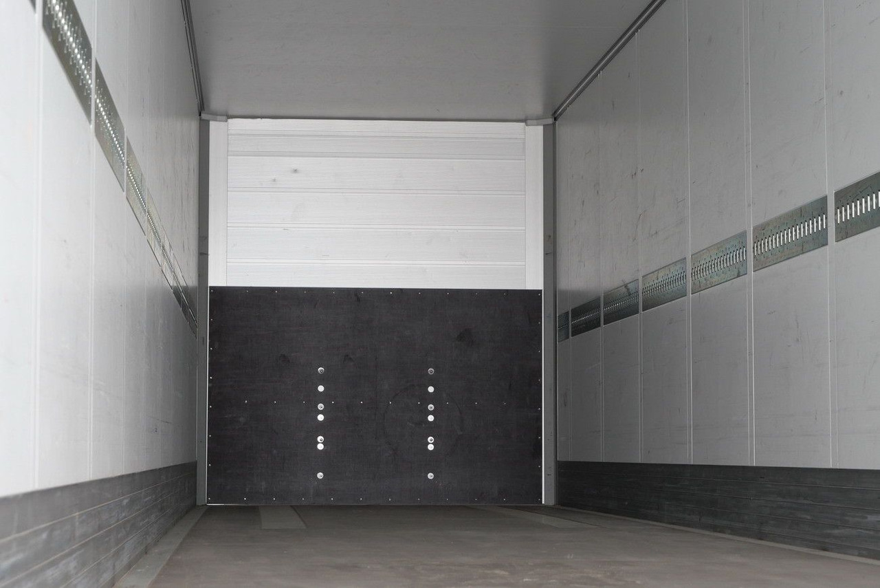 Koffer Auflieger Schmitz Cargobull SKO/SBO  24 ZURRLEISTE / ZURRINGE / LIFTACHSE: das Bild 26