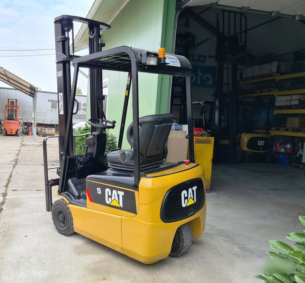 Caterpillar 15 - Gabelstapler: das Bild 1 Caterpillar 15 - Gabelstapler: das Bild 1