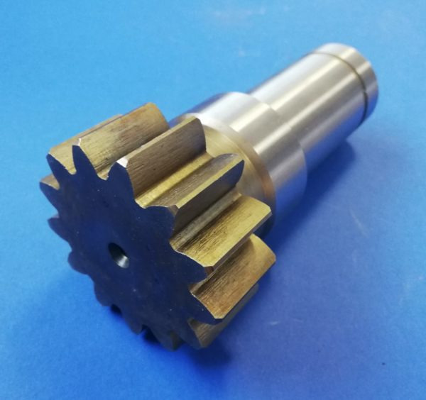 010440A Wałek silnika obrotu Yanmar YB151U - Schwenkmotor für Baumaschine: das Bild 1 010440A Wałek silnika obrotu Yanmar YB151U - Schwenkmotor für Baumaschine: das Bild 1