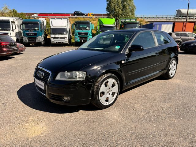 Audi A3 2.0 FSI Ambition S3 nur Export!! - PKW: das Bild 3 Audi A3 2.0 FSI Ambition S3 nur Export!! - PKW: das Bild 3