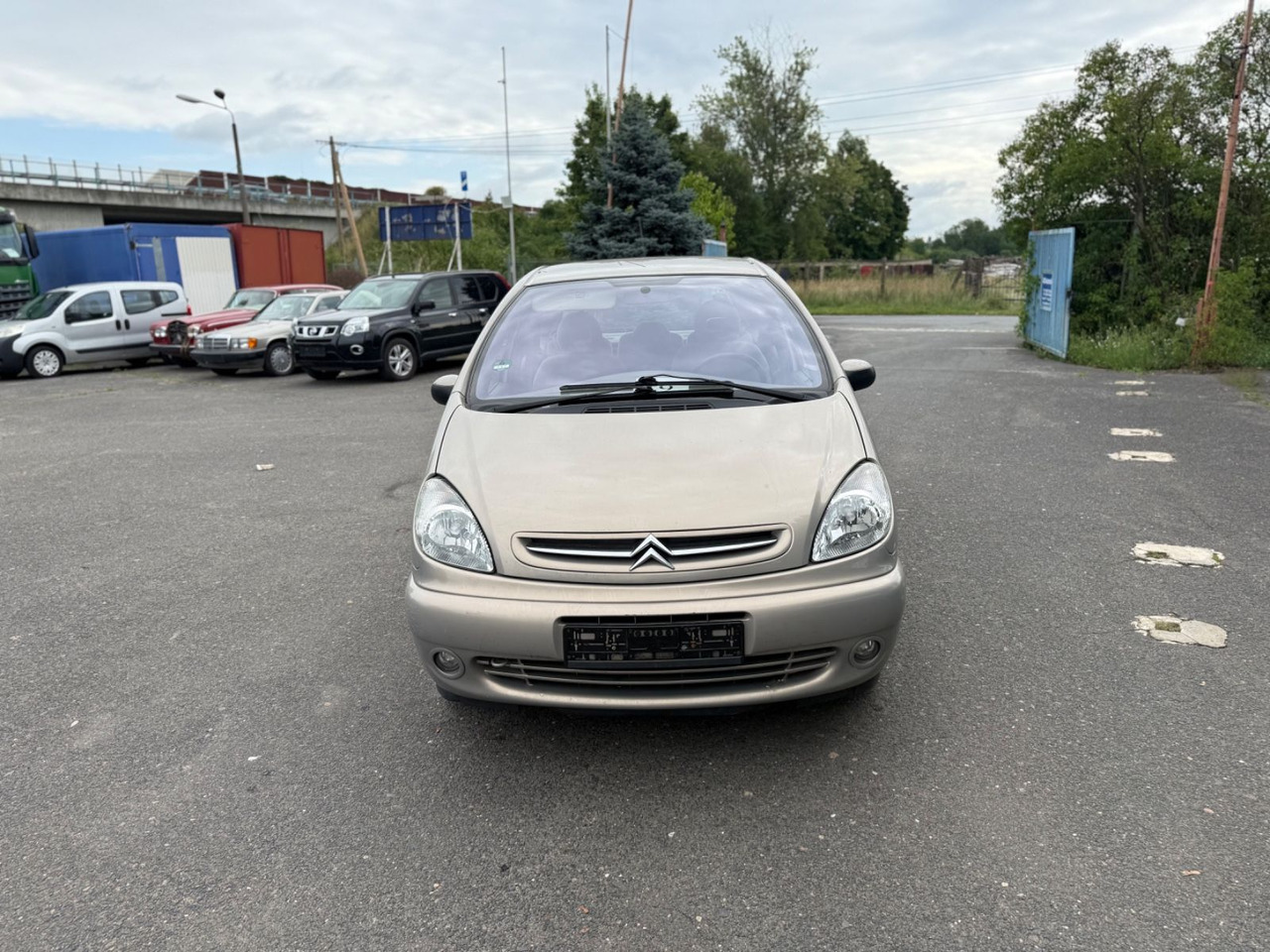 Citroën Xsara Picasso 1.8 16V Exclusive - Limousine: das Bild 1 Citroën Xsara Picasso 1.8 16V Exclusive - Limousine: das Bild 1