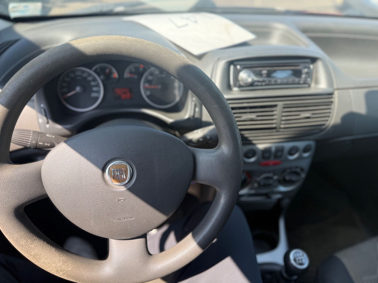 Limousine Fiat Punto Aktueller HU: das Bild 12