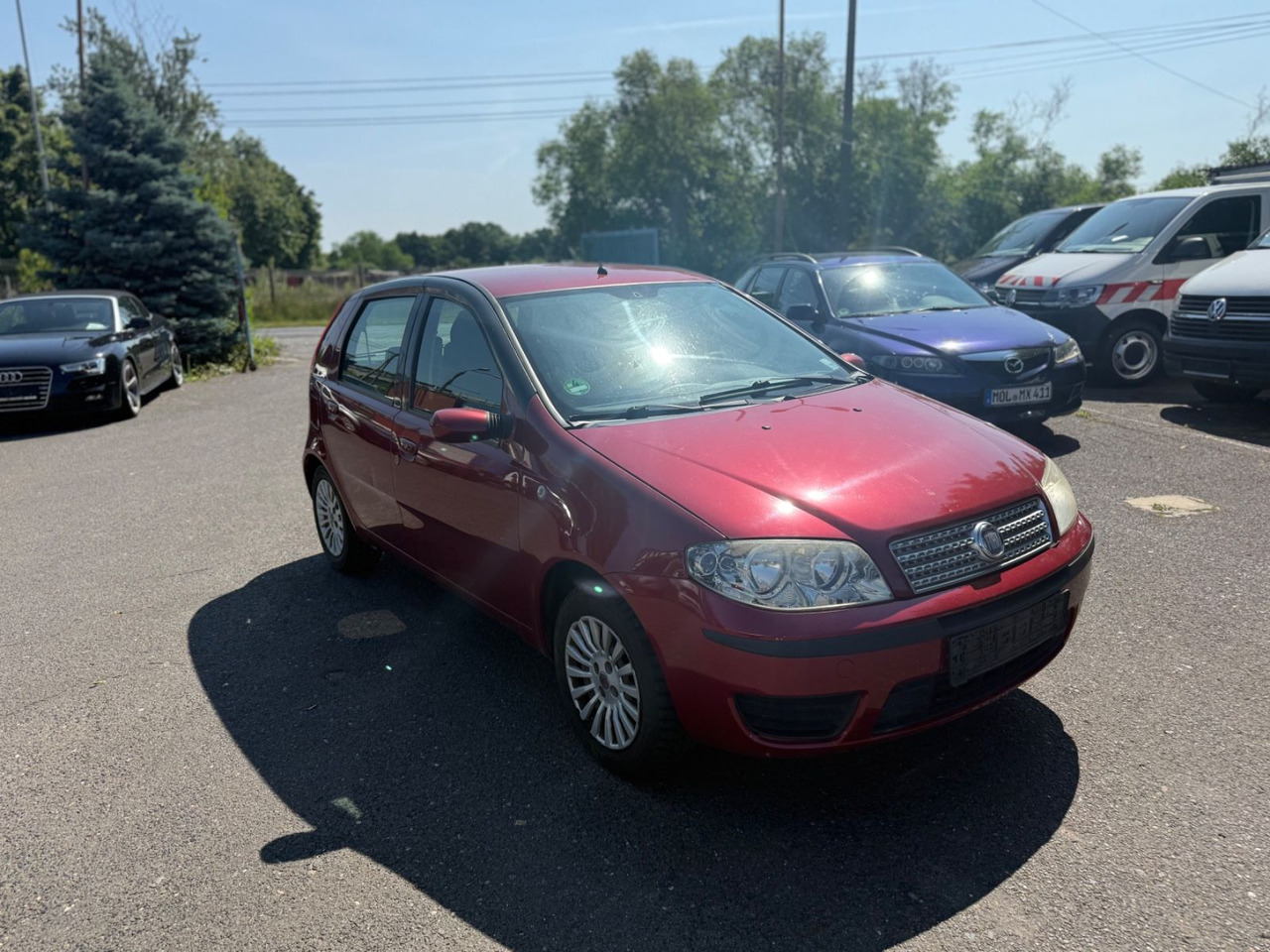 Fiat Punto Aktueller HU - Limousine: das Bild 2 Fiat Punto Aktueller HU - Limousine: das Bild 2