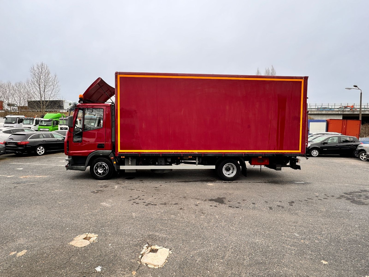 Koffer LKW Iveco ML 80 E 21: das Bild 6