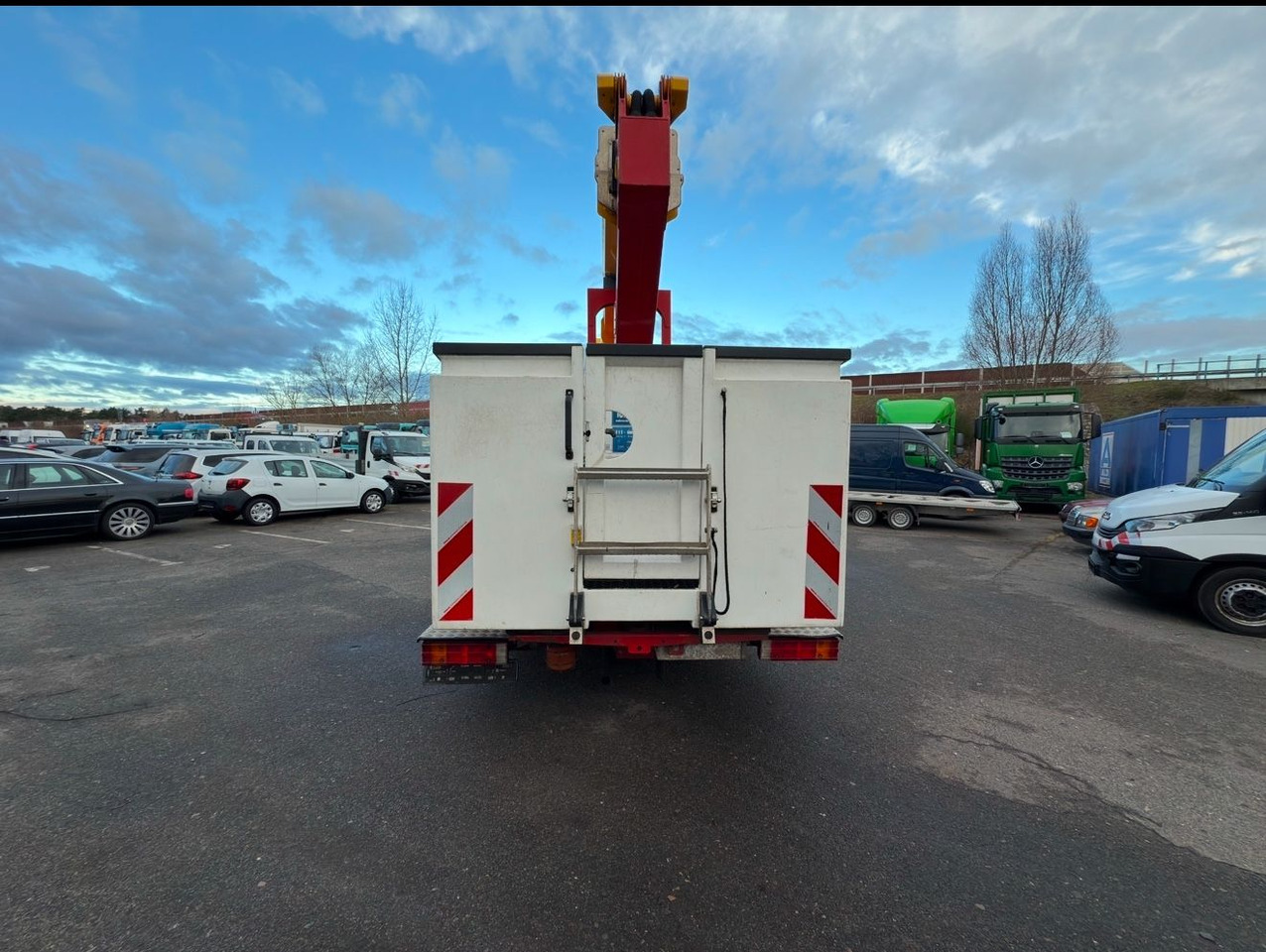 Mercedes-Benz Atego 816 2 4-Zyl. 4x2 Hebebühne - LKW mit Arbeitsbühne: das Bild 5 Mercedes-Benz Atego 816 2 4-Zyl. 4x2 Hebebühne - LKW mit Arbeitsbühne: das Bild 5