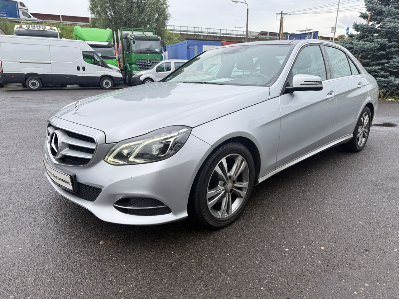 Mercedes-Benz E 300 E -Klasse Lim. E 300 BlueTec - Limousine: das Bild 3 Mercedes-Benz E 300 E -Klasse Lim. E 300 BlueTec - Limousine: das Bild 3