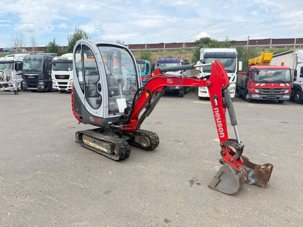 Neuson 1503 RD Knickmatik Hydr.verstellbare Laufwerke - Minibagger: das Bild 1 Neuson 1503 RD Knickmatik Hydr.verstellbare Laufwerke - Minibagger: das Bild 1