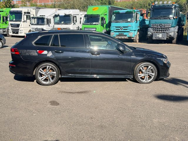 Volkswagen Golf VIII Variant R-Line Wasserschaden - Kombi: das Bild 5 Volkswagen Golf VIII Variant R-Line Wasserschaden - Kombi: das Bild 5