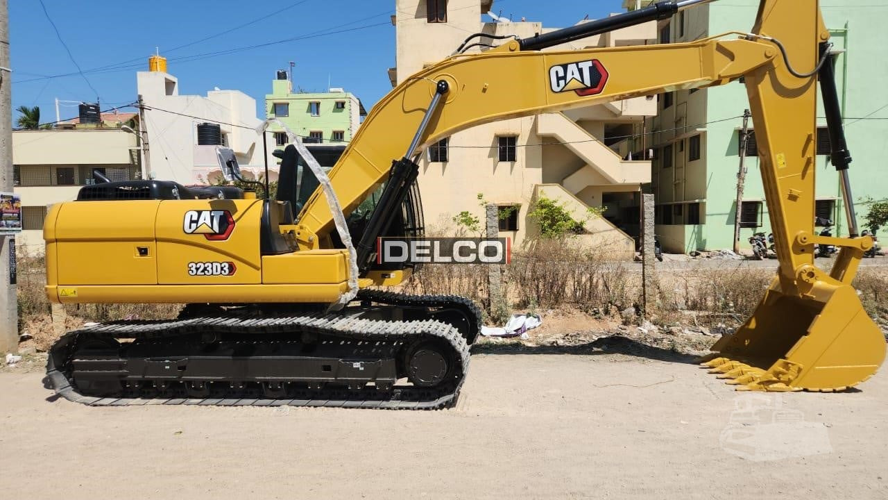 CATERPILLAR 323D3 - Kettenbagger: das Bild 1 CATERPILLAR 323D3 - Kettenbagger: das Bild 1