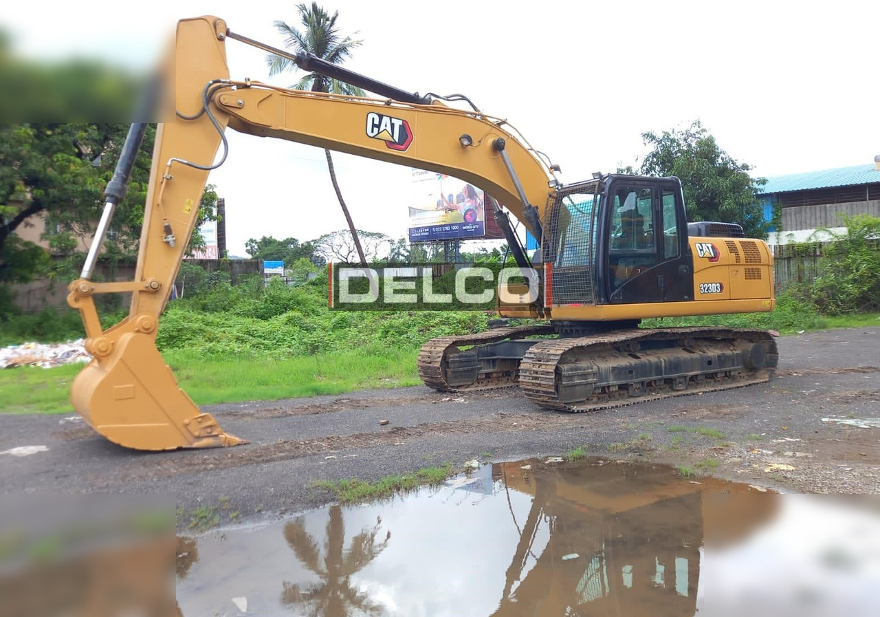 CATERPILLAR 323D3 - Kettenbagger: das Bild 3 CATERPILLAR 323D3 - Kettenbagger: das Bild 3