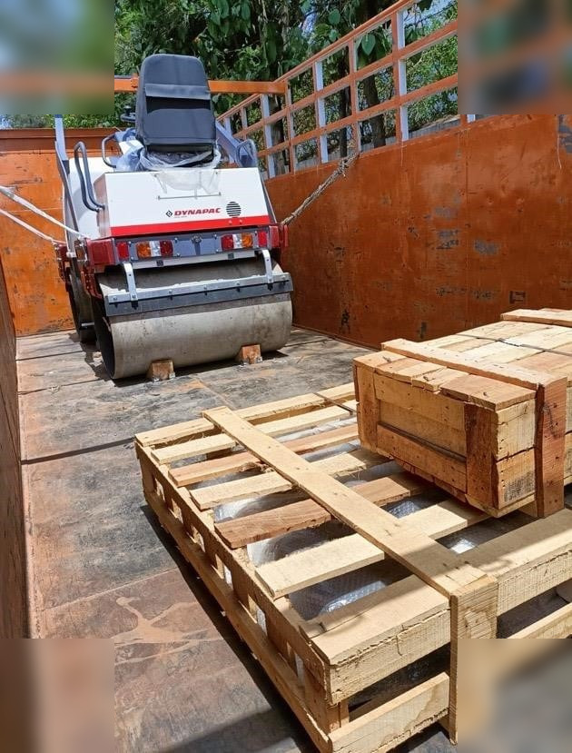 DYNAPAC CC125 - Walzen: das Bild 2 DYNAPAC CC125 - Walzen: das Bild 2