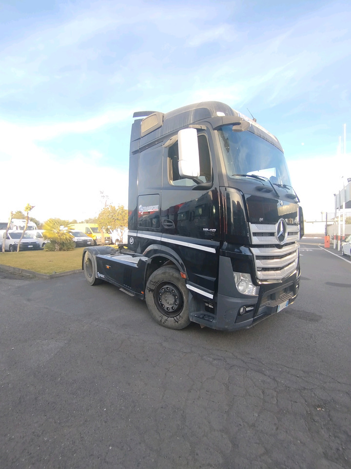 Mercedes Actros 1848 - Sattelzugmaschine: das Bild 4 Mercedes Actros 1848 - Sattelzugmaschine: das Bild 4
