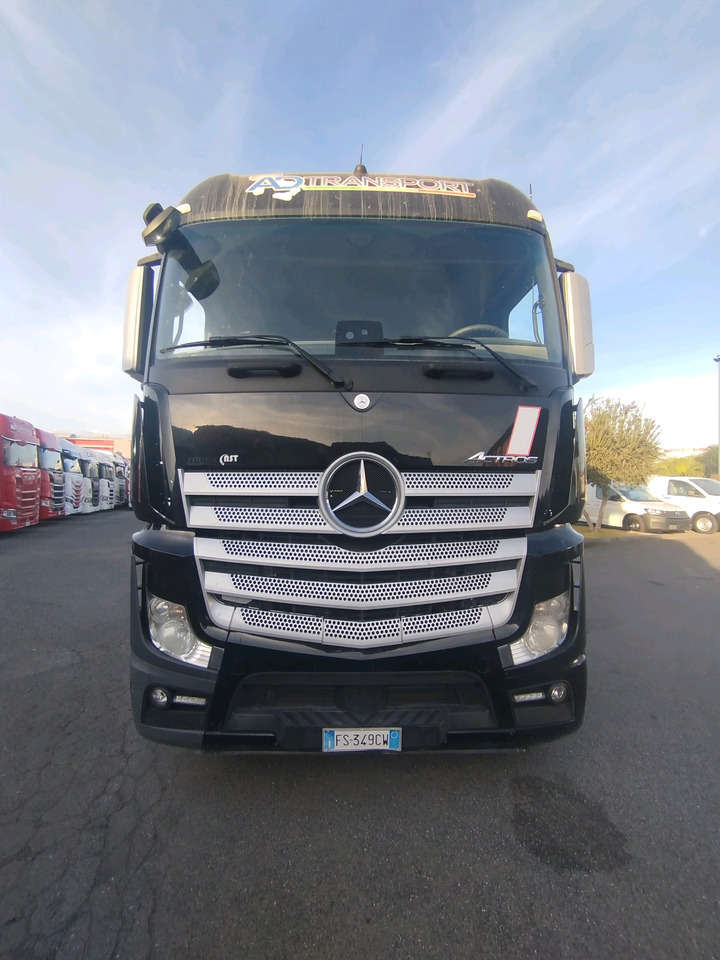 Mercedes Actros 1848 - Sattelzugmaschine: das Bild 3 Mercedes Actros 1848 - Sattelzugmaschine: das Bild 3