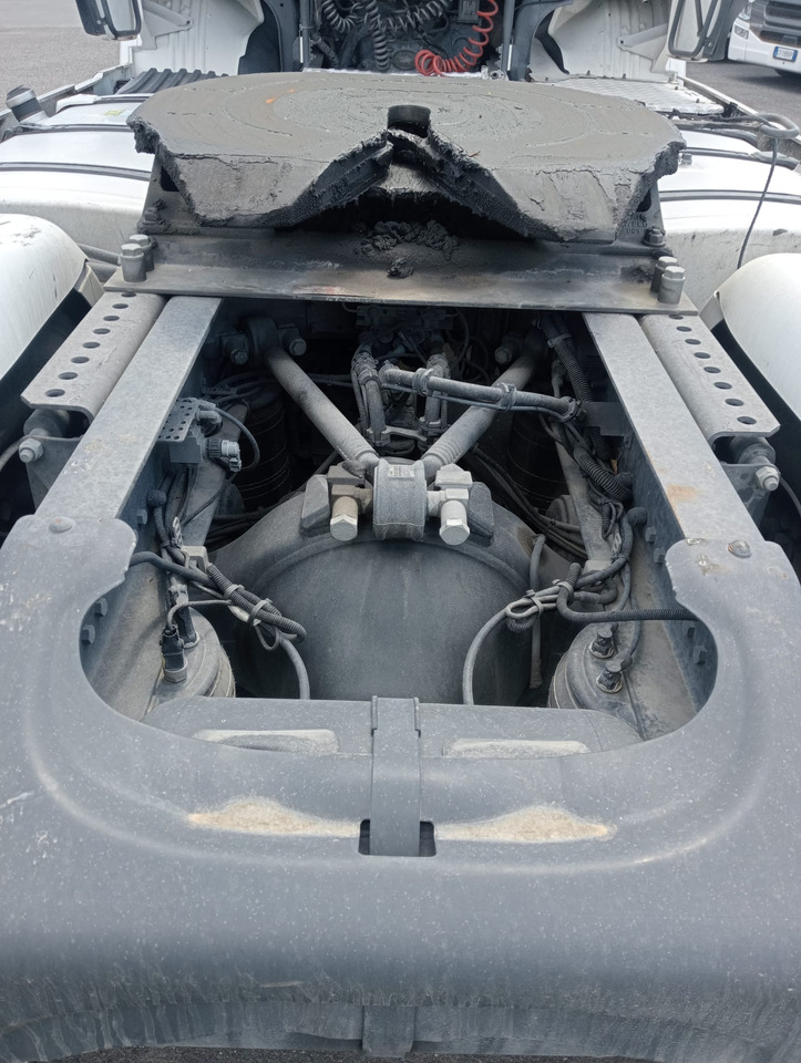 SCANIA R490LA4X2NB - Sattelzugmaschine: das Bild 4 SCANIA R490LA4X2NB - Sattelzugmaschine: das Bild 4