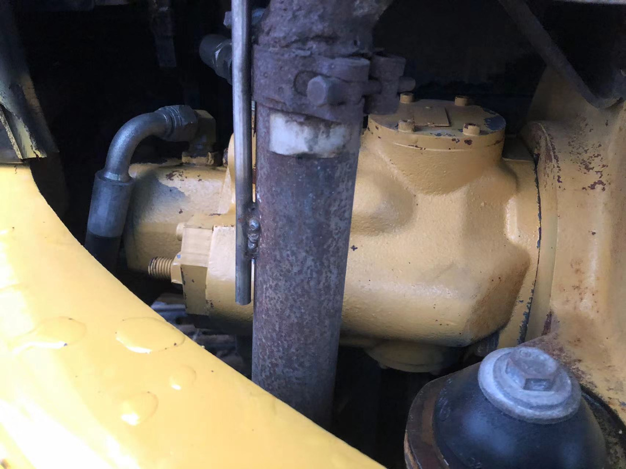 CAT 304C - Minibagger: das Bild 2 CAT 304C - Minibagger: das Bild 2