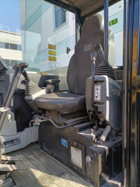 CAT 306E - Kettenbagger: das Bild 3 CAT 306E - Kettenbagger: das Bild 3