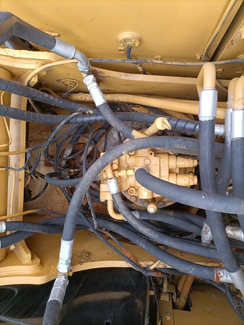 CAT 325D - Kettenbagger: das Bild 4 CAT 325D - Kettenbagger: das Bild 4