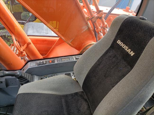 Doosan DX300 - Kettenbagger: das Bild 5 Doosan DX300 - Kettenbagger: das Bild 5