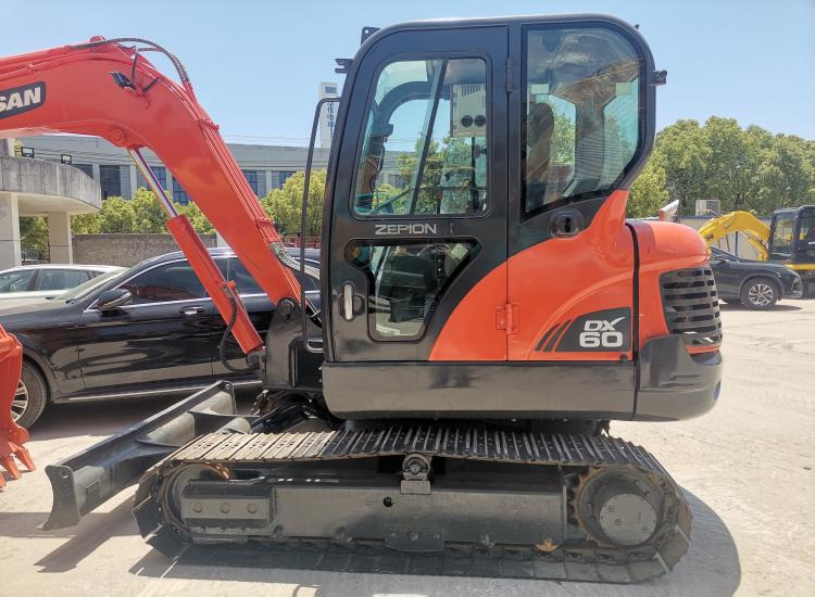 Doosan DX60 - Minibagger: das Bild 3 Doosan DX60 - Minibagger: das Bild 3