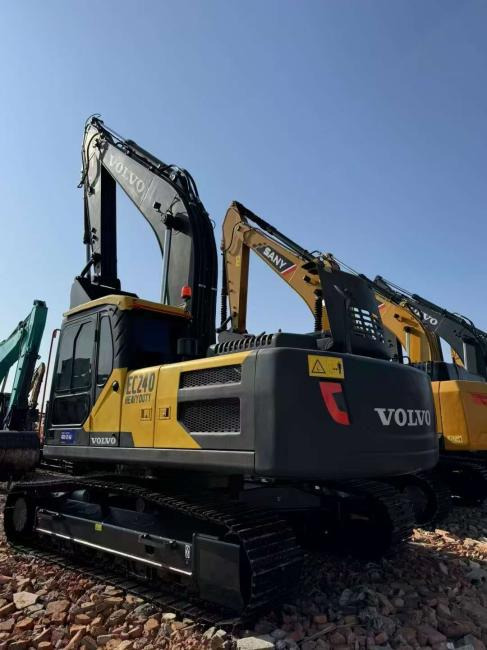 VOLVO EC240 - Kettenbagger: das Bild 4 VOLVO EC240 - Kettenbagger: das Bild 4