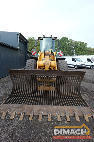 Liebherr L556 Like new!! Airco, quick coupler, skeleton bucket with teeths - Lader: das Bild 4 Liebherr L556 Like new!! Airco, quick coupler, skeleton bucket with teeths - Lader: das Bild 4