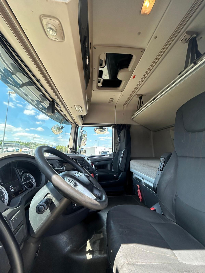 DAF XF 480 bj. 2018 / Euro 6 / Automaat/ Smart 2 tacho - Sattelzugmaschine: das Bild 1 DAF XF 480 bj. 2018 / Euro 6 / Automaat/ Smart 2 tacho - Sattelzugmaschine: das Bild 1