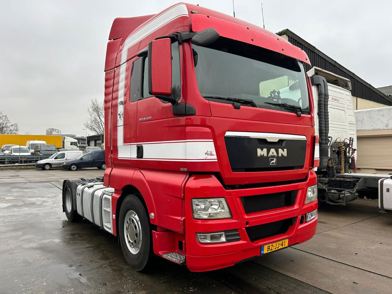 MAN TGX 18.440 Euro 5 / BJ. 2011 / 440PK - Sattelzugmaschine: das Bild 2 MAN TGX 18.440 Euro 5 / BJ. 2011 / 440PK - Sattelzugmaschine: das Bild 2