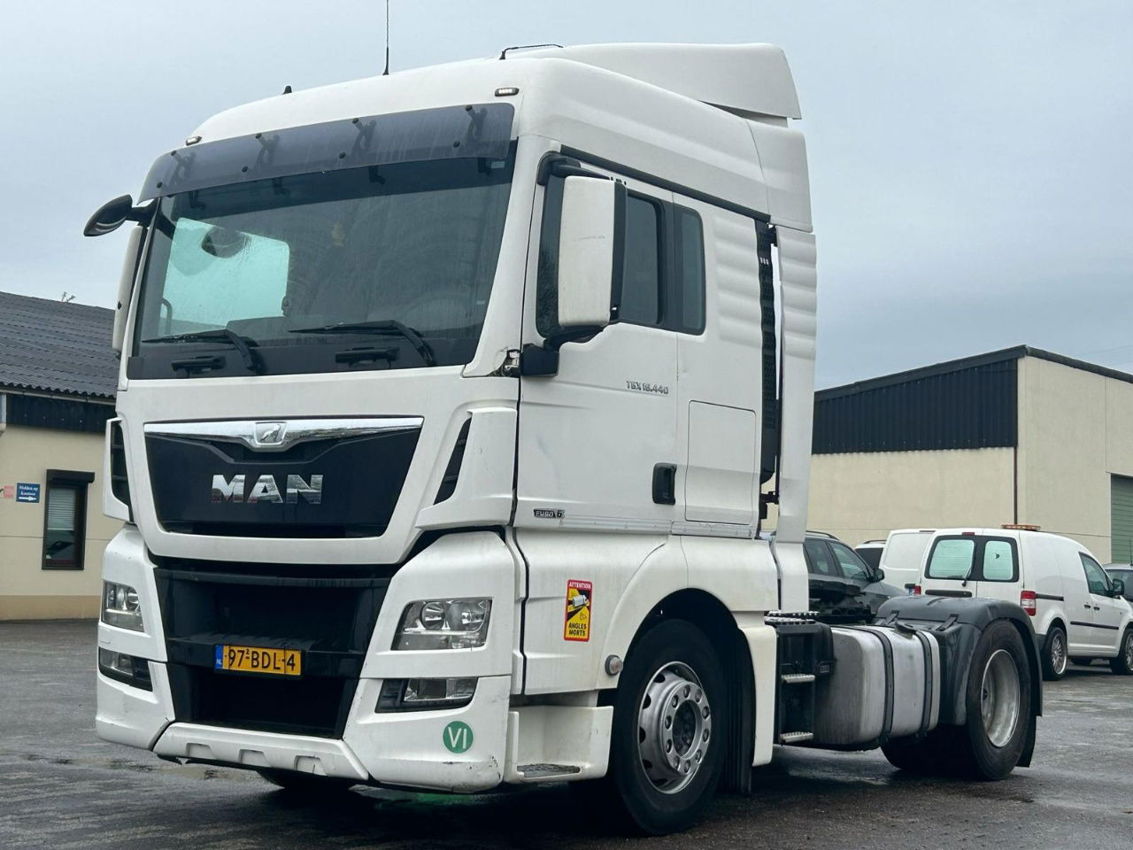 MAN TGX bj. 2013 / Euro 6 / 984.KM - Sattelzugmaschine: das Bild 3 MAN TGX bj. 2013 / Euro 6 / 984.KM - Sattelzugmaschine: das Bild 3