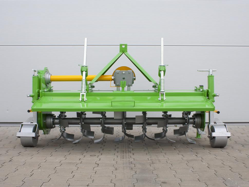 Bomet Bodenfräsen / Rotary tiller / Rotavator / Vangatrice / Rastrillo / Культиватор / Glebogryzarka 2 m - Bodenfräse: das Bild 5 Bomet Bodenfräsen / Rotary tiller / Rotavator / Vangatrice / Rastrillo / Культиватор / Glebogryzarka 2 m - Bodenfräse: das Bild 5