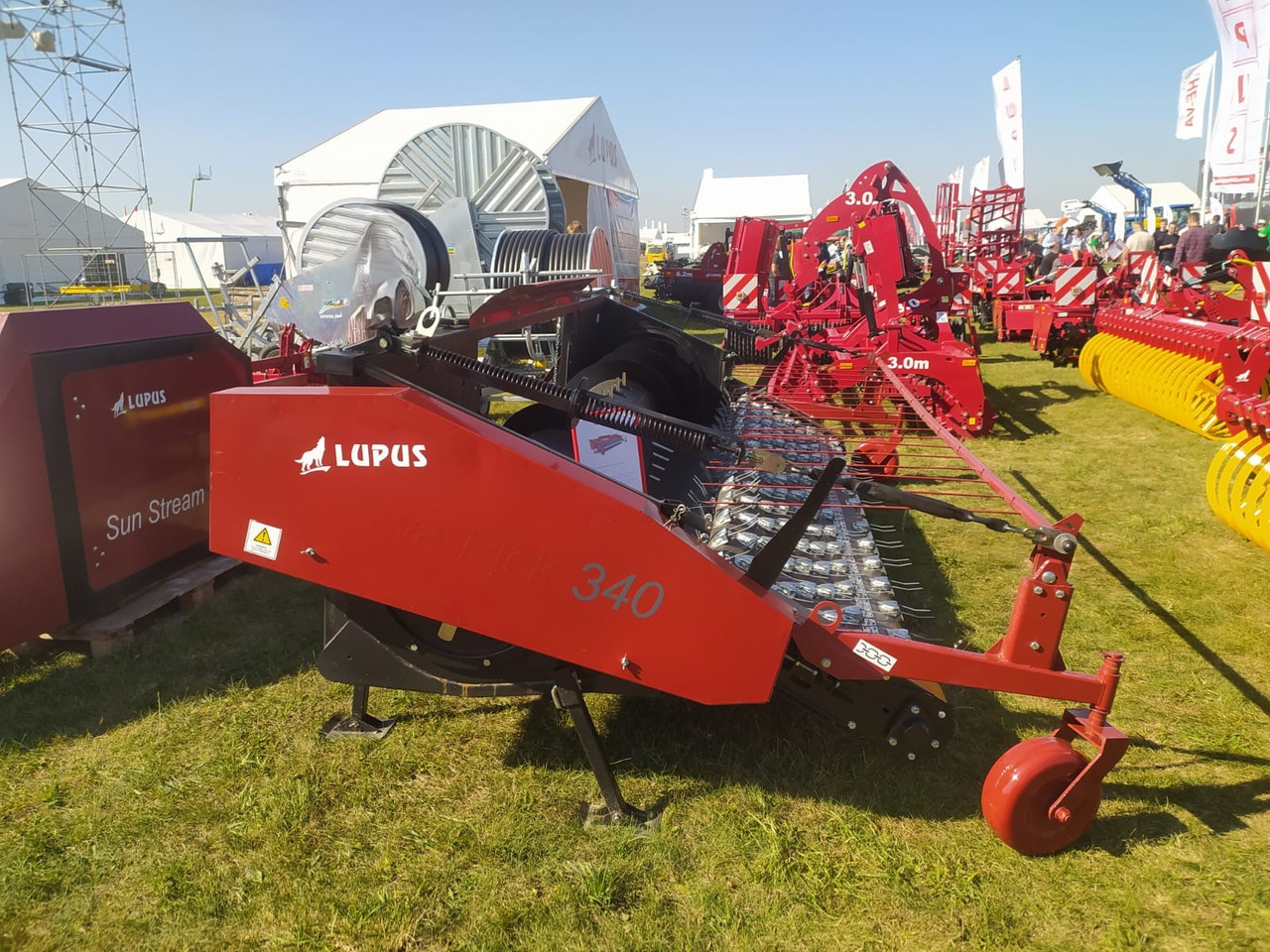 Zubehör für Erntemaschine, Zustand - NEU Lupus Schwadaufnehmer / Pickup header / Ramasseurs d'andains / Recogedor de hileras / Raccoglitore di andane /  Подборщик валков / Podbieracz pokosów 3,4 m: das Bild 12