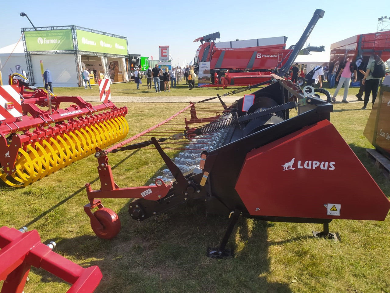 Zubehör für Erntemaschine, Zustand - NEU Lupus Schwadaufnehmer / Pickup header / Ramasseurs d'andains / Recogedor de hileras / Raccoglitore di andane /  Подборщик валков / Podbieracz pokosów 3,4 m: das Bild 10