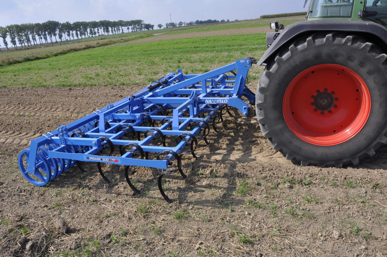 Namyslo Saatbettbereitung / Seedbed preparation / Combiné de préparation / Unidad de cultivo ecológico de poca profundidad / Unità di coltivazione biologica a bassa profondità / Agregat do płytkiej uprawy 5 - Grubber: das Bild 3 Namyslo Saatbettbereitung / Seedbed preparation / Combiné de préparation / Unidad de cultivo ecológico de poca profundidad / Unità di coltivazione biologica a bassa profondità / Agregat do płytkiej uprawy 5 - Grubber: das Bild 3